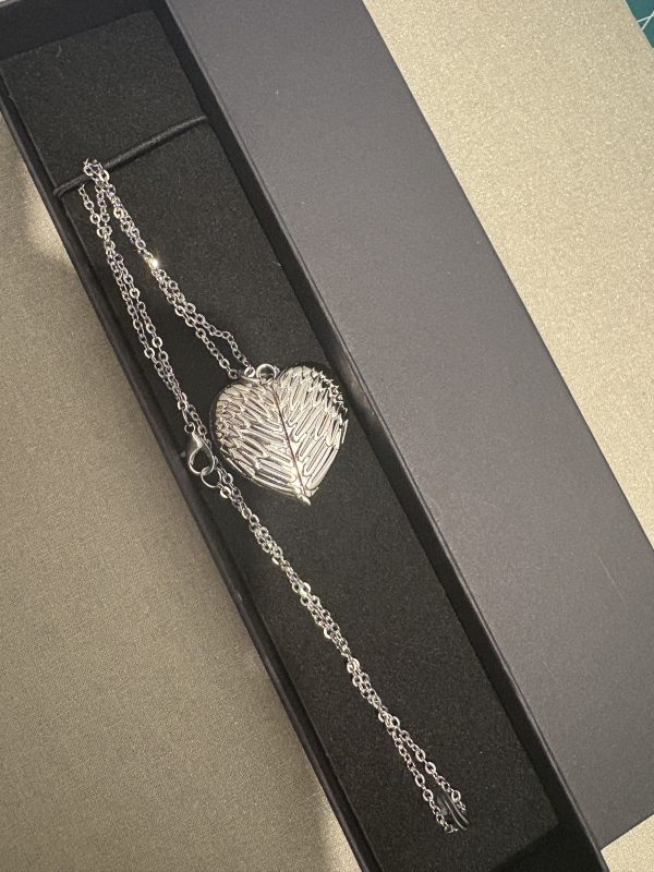 Heart shape Angel wings locket