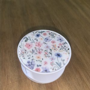 Patterned pop sockets